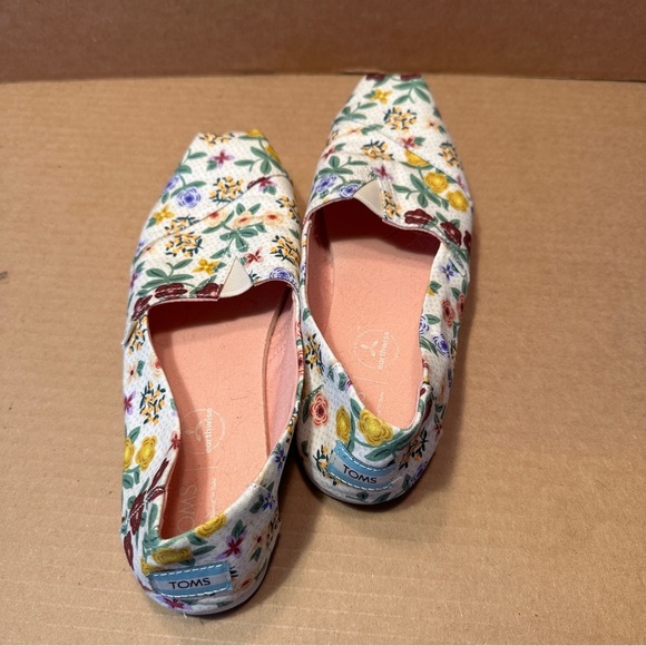 Toms Alpargatas in Autumn Floral, 9.5, excellent condition - Picture 4 of 10